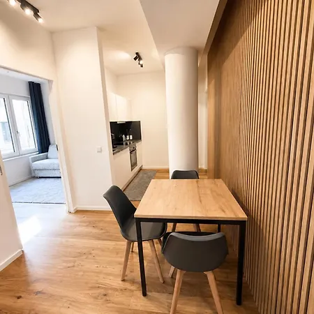 Goldenkey-suites - Luxury 'fuggerei' - At Rathausplatz In The Heart Of - New In 2026 - Air-conditioned Apartamento Augsburgo