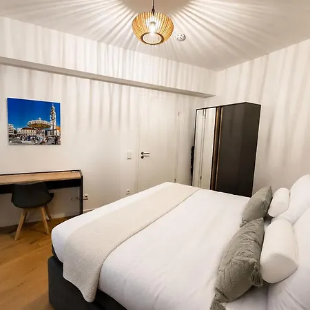 Goldenkey-suites - Luxury 'fuggerei' - At Rathausplatz In The Heart Of - New In 2026 - Air-conditioned Apartamento