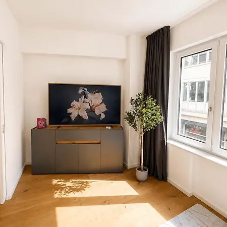 Apartamento Goldenkey-suites - Luxury 'fuggerei' - At Rathausplatz In The Heart Of - New In 2026 - Air-conditioned *
