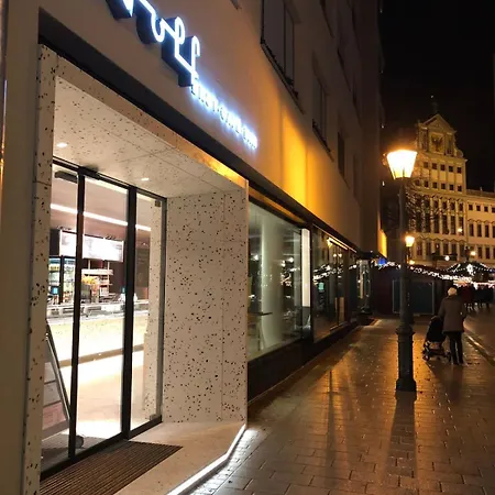 Goldenkey-suites - Luxury 'fuggerei' - At Rathausplatz In The Heart Of - New In 2026 - Air-conditioned Augsburgo