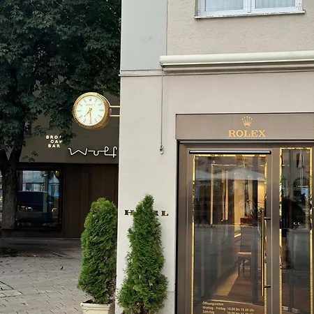 Goldenkey-suites - Luxury 'fuggerei' - At Rathausplatz In The Heart Of - New In 2026 - Air-conditioned Augsburgo